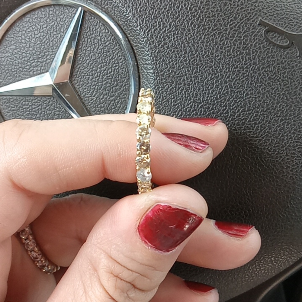 14k gold diamond eternity ring tri diamond color. Sz7.25 approximately 2.5ct tot - Picture 8 of 9